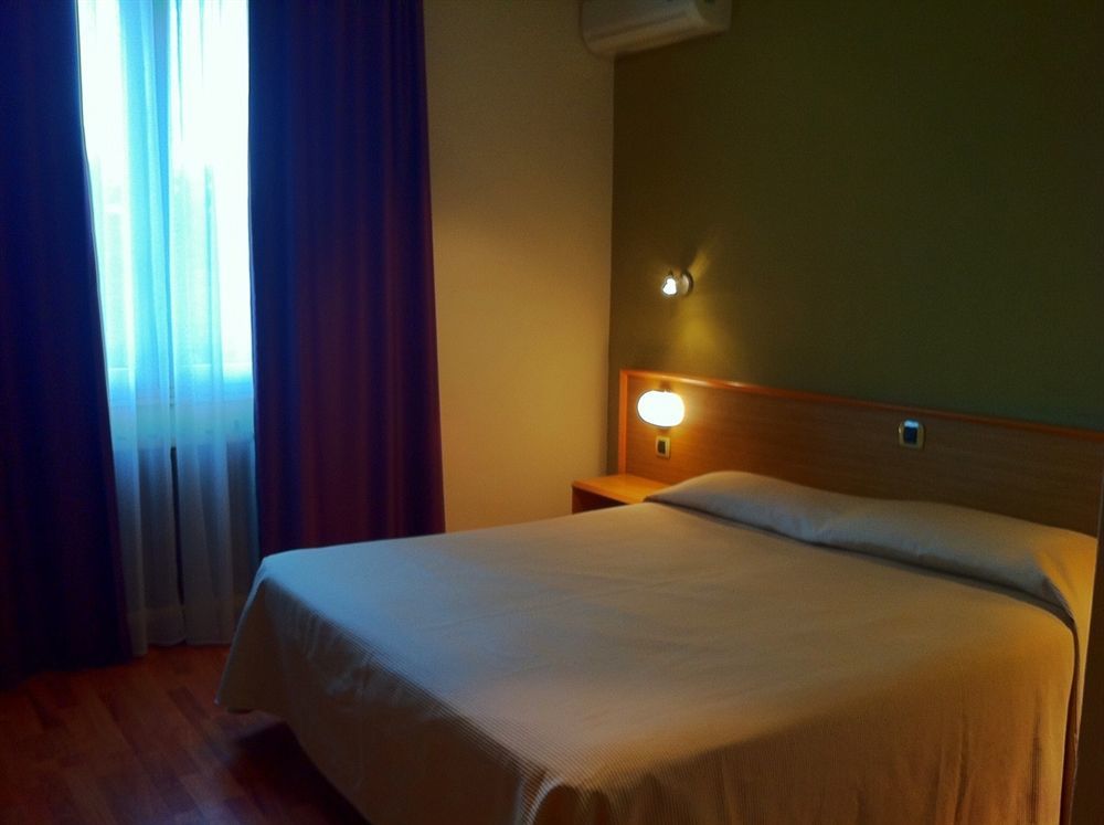 Hotel San Francesco Borgomanero Exterior photo